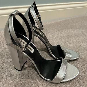 Steve Madden Carrson Heel in Silver, size 9.5